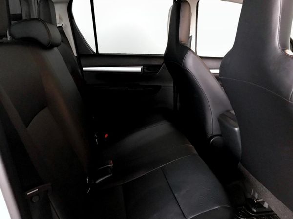 2026-Toyota-Hilux-24-GD-6-SR-4x4-Double-Cab image:18