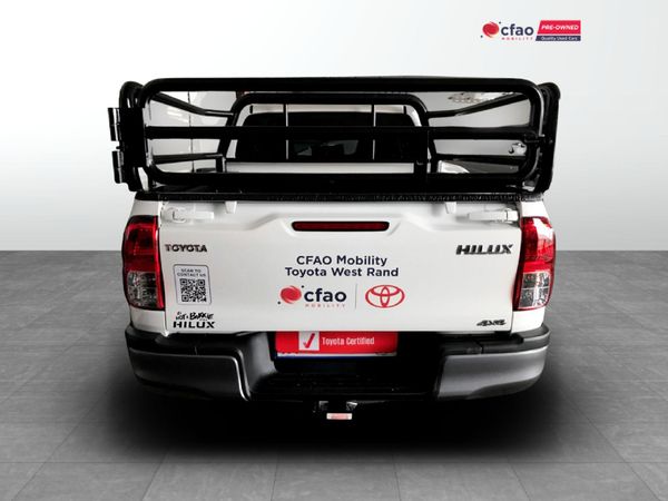 2026-Toyota-Hilux-24-GD-6-SR-4x4-Double-Cab image:4