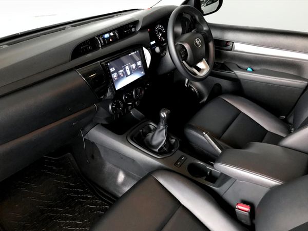 2026-Toyota-Hilux-24-GD-6-SR-4x4-Double-Cab image:6