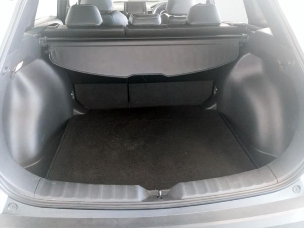 2024-Toyota-Corolla-Cross-18-XS image:17