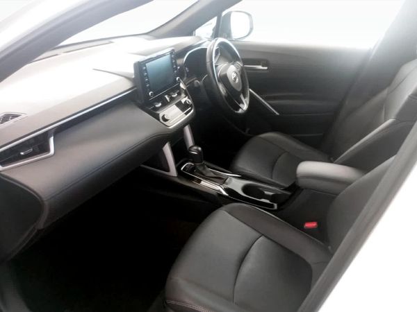 2024-Toyota-Corolla-Cross-18-XS image:6