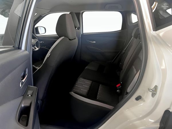 2026-Nissan-Magnite-10-Visia image:18