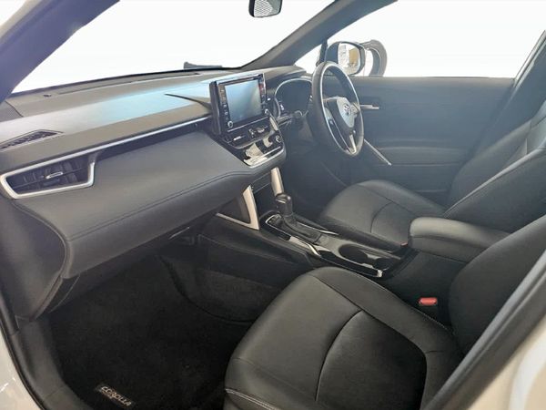 2024-Toyota-Corolla-Cross-18-XS image:6