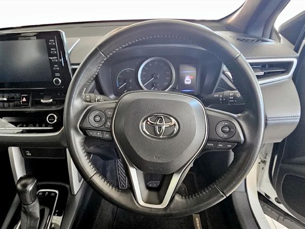 2024-Toyota-Corolla-Cross-18-XS image:7