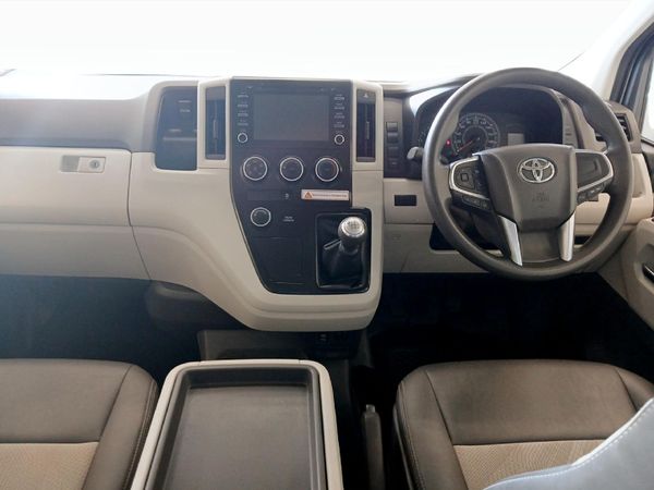 2023-Toyota-Quantum-28-GL-11-seat image:5