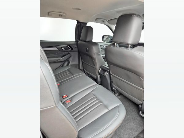 2026-Isuzu-Mu-x-19D-LS-Auto image:10