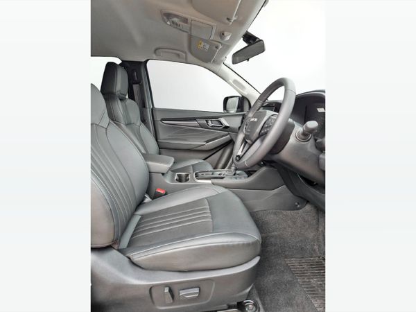 2026-Isuzu-Mu-x-19D-LS-Auto image:14