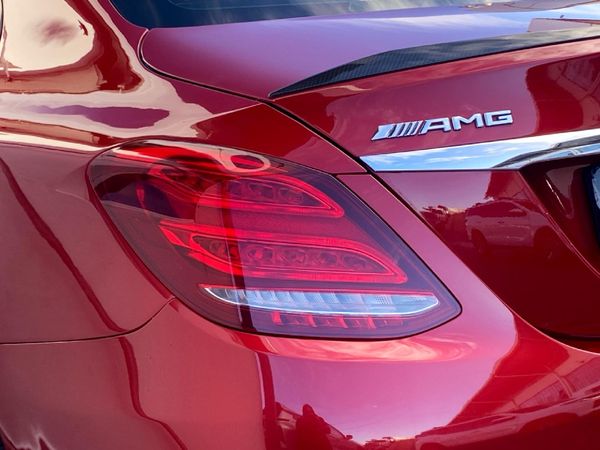 2017-Mercedes-AMG-C-Class-C43-AMG-4Matic image:25