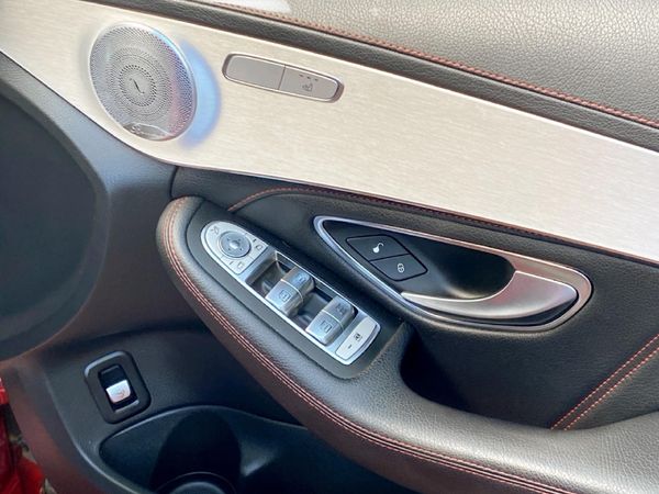 2017-Mercedes-AMG-C-Class-C43-AMG-4Matic image:27