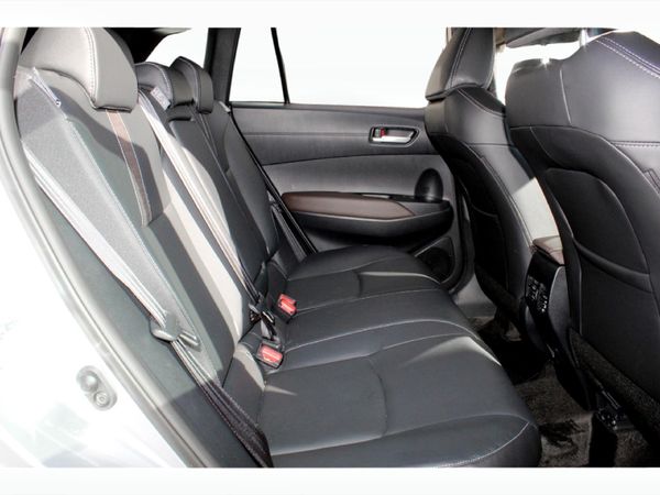 2026-Toyota-Corolla-Cross-18-XR-Hybrid image:14