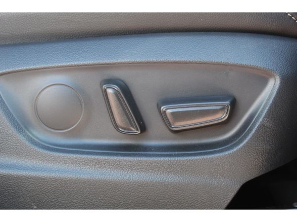 2026-Toyota-Corolla-Cross-18-XR-Hybrid image:15