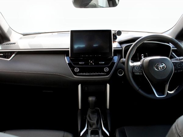 2026-Toyota-Corolla-Cross-18-XR-Hybrid image:5