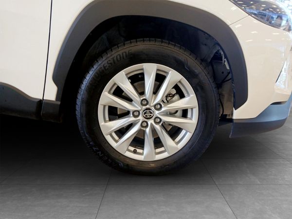 2026-Toyota-Corolla-Cross-18-XS-Hybrid image:7
