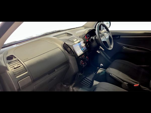 2024-Isuzu-D-Max-250C-Single-Cab image:9