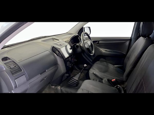 2024-Isuzu-D-Max-250C-Single-Cab image:10