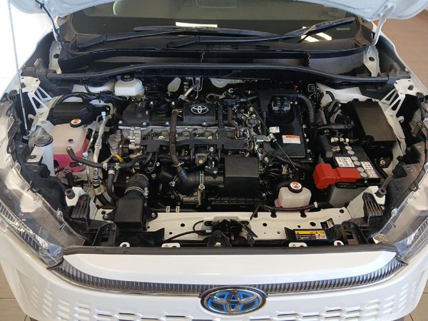 2026-Toyota-Corolla-Cross-18-XR-Hybrid image:8