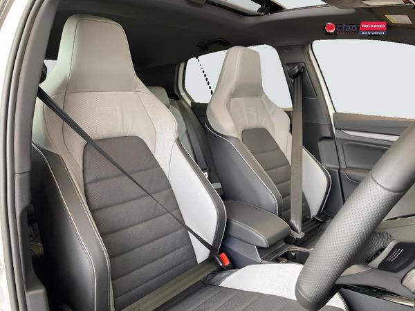 2026-Volkswagen-Golf-14-TSI-R-Line-Auto-110kw image:10