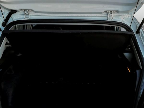 2025-Volkswagen-Polo-Vivo-16-Life image:16