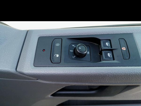 2024-Volkswagen-Kombi-T61-20-TDI-110kW-Auto-Trendline image:23
