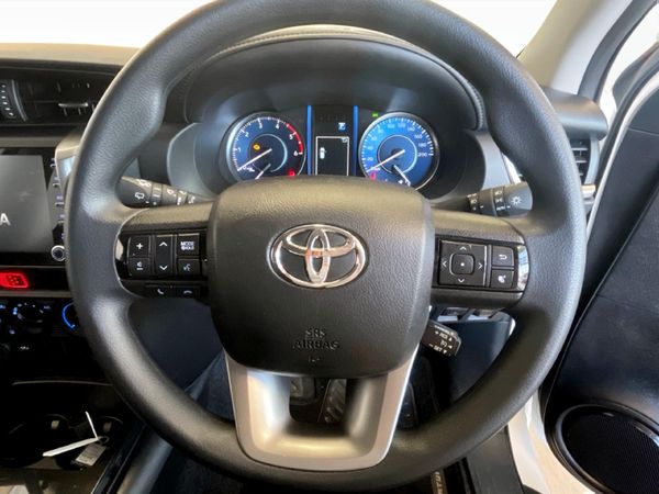 2025-Toyota-Fortuner-24-GD-6-4x4-Auto image:7