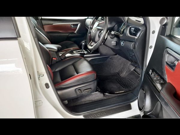 2023-Toyota-Fortuner-28-GD-6-RB-Auto image:10