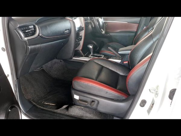2023-Toyota-Fortuner-28-GD-6-RB-Auto image:7