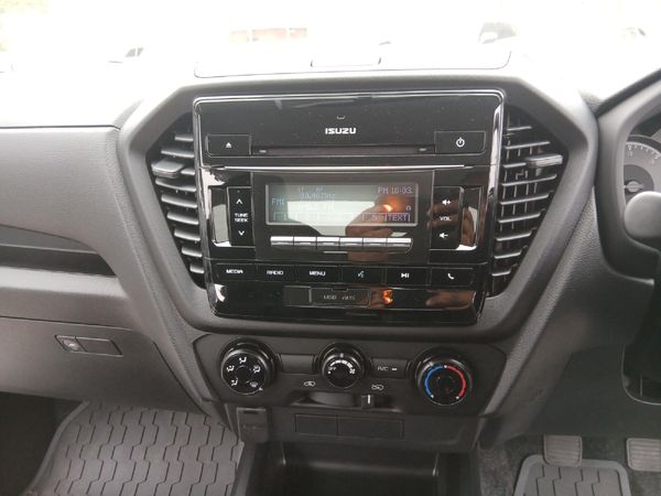 2026-Isuzu-D-Max-19-DDI-HR-L-Extended-Cab image:13