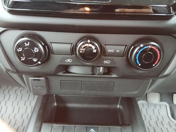 2026-Isuzu-D-Max-19-DDI-HR-L-Extended-Cab image:14