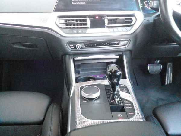 2022-BMW-3-Series-320i-M-Mzansi-Edition-Auto-g20 image:13