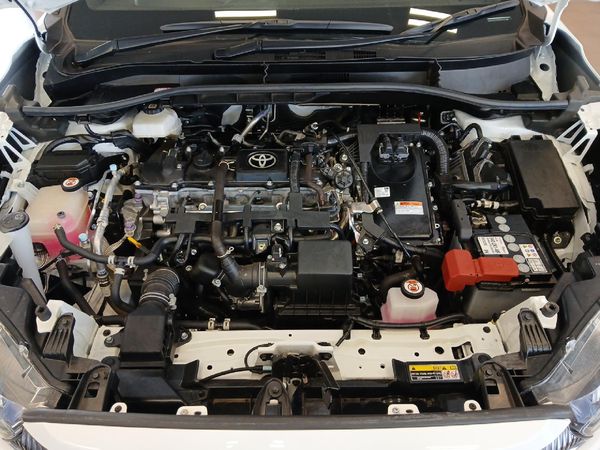 2025-Toyota-Corolla-Cross-18-XR-Hybrid image:8