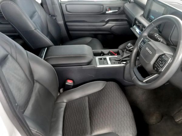 2025-Toyota-Land-Cruiser-Prado-TX-28GD-Auto image:13