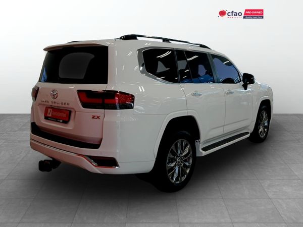 2023-Toyota-Land-Cruiser-300-V6-33-D-ZX image:1