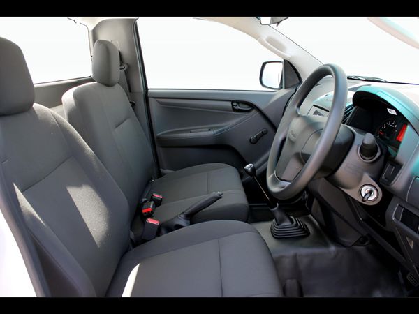 2026-Isuzu-D-Max-250C-Fleetside-Single-Cab image:11