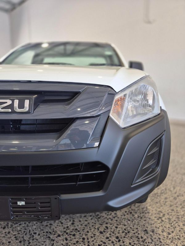 2026-Isuzu-D-Max-250C-Fleetside-Single-Cab image:2