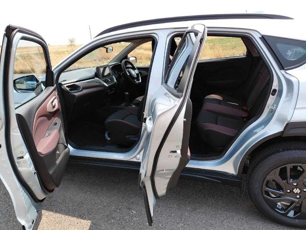 2026-Suzuki-Fronx-15-GL image:22