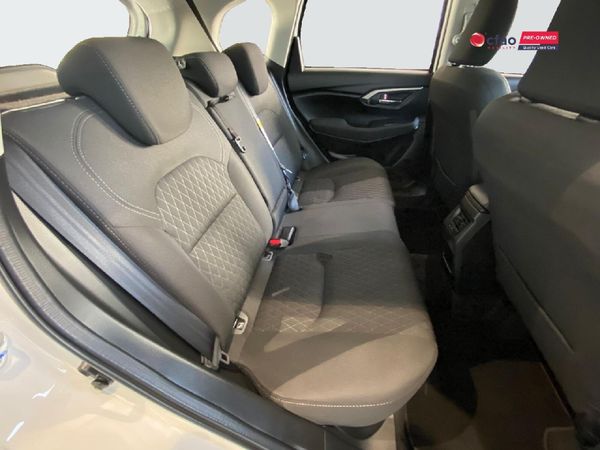 2025-Toyota-Urban-Cruiser-15-XR-Auto image:17