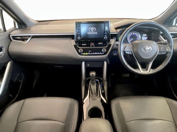 2024-Toyota-Corolla-Cross-18-XS-Hybrid image:5