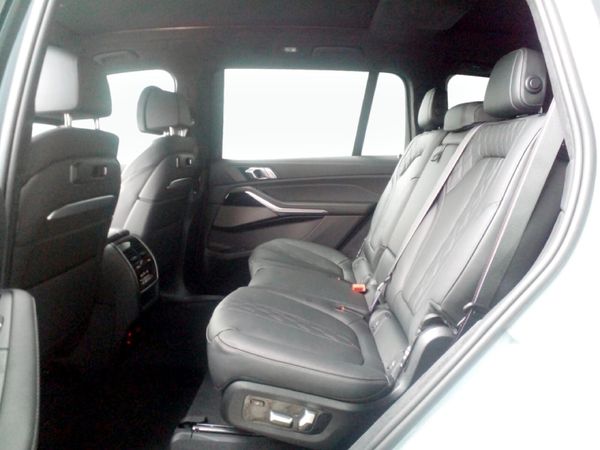 2023-BMW-X7-xDrive-40d-M-Sport-Pro image:17
