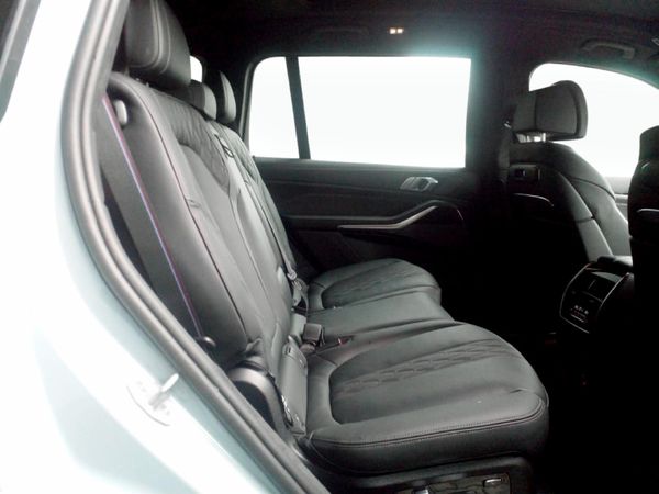 2023-BMW-X7-xDrive-40d-M-Sport-Pro image:18
