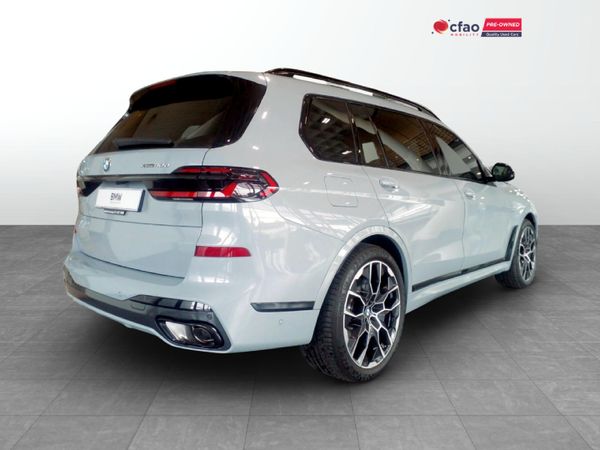 2023-BMW-X7-xDrive-40d-M-Sport-Pro image:1