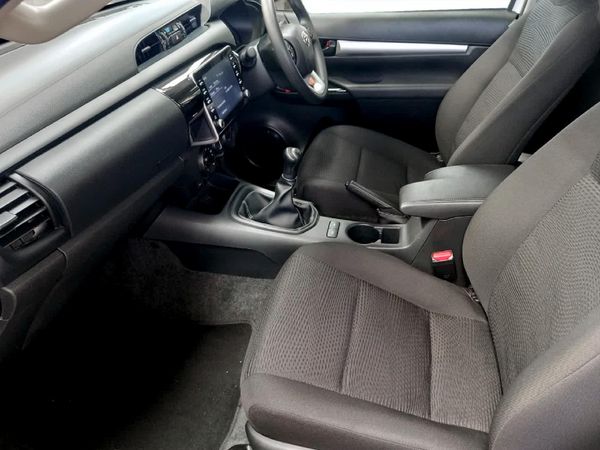 2025-Toyota-Hilux-24-GD-6-Raised-Body-Raider-Single-Cab image:6