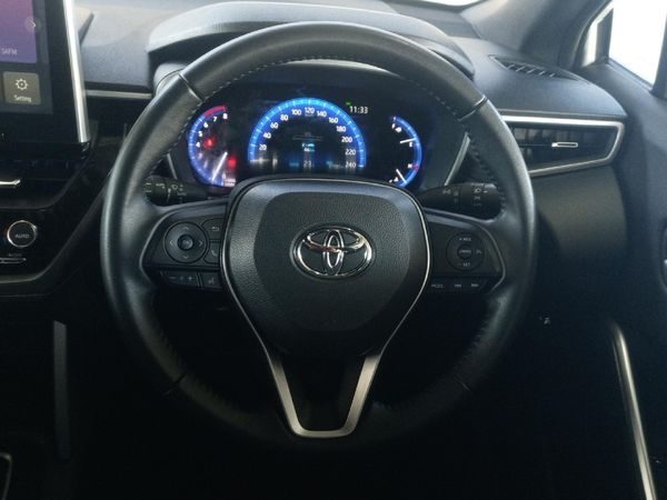2025-Toyota-Corolla-Cross-18-XS image:7