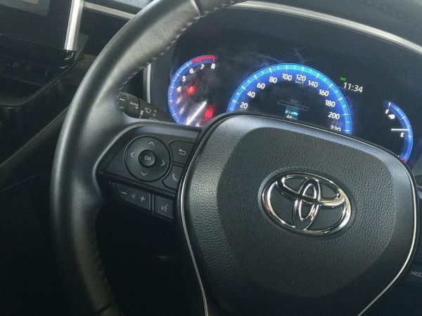 2025-Toyota-Corolla-Cross-18-XS image:8