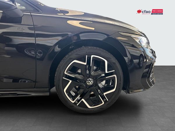 2026-Volkswagen-Golf-14-TSI-R-Line-Auto-110kw image:8