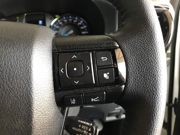 2026-Toyota-Hilux-28-GD-6-RB-Legend-RS-Auto-Double-Cab-mHev image:9