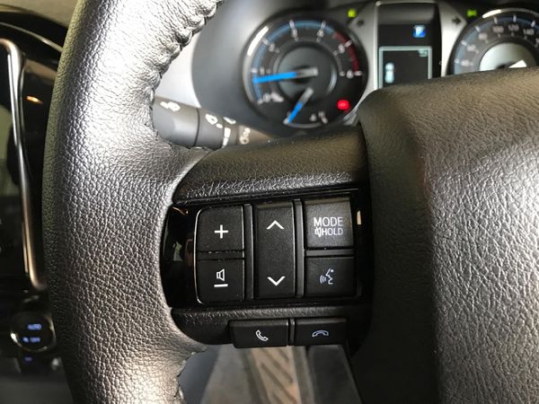 2026-Toyota-Hilux-28-GD-6-RB-Legend-RS-Auto-Double-Cab-mHev image:8