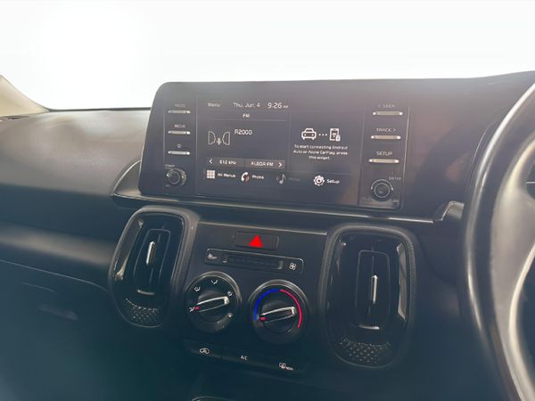2021-Kia-Sonet-15-EX image:15