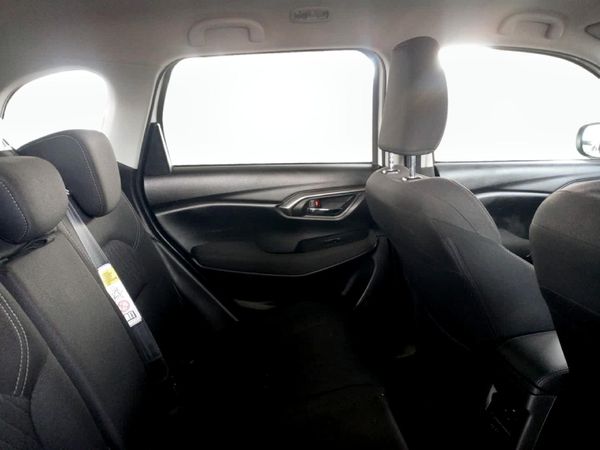 2025-Toyota-Urban-Cruiser-15-XR-Auto image:16