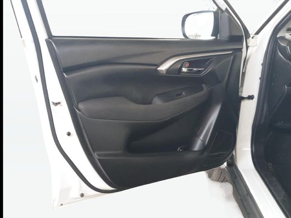 2025-Toyota-Urban-Cruiser-15-XR-Auto image:25