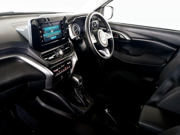 2025-Toyota-Urban-Cruiser-15-XR-Auto image:6